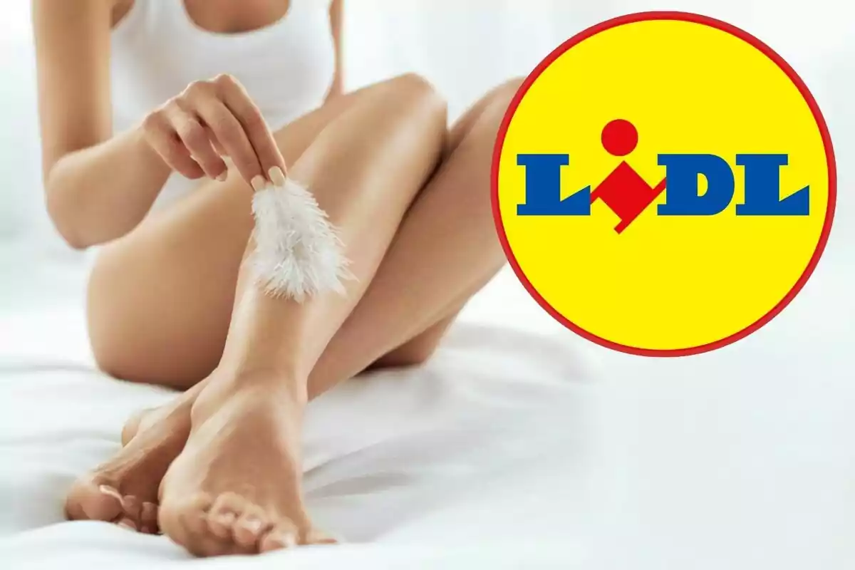 Persona acariciant la cama amb una ploma blanca al costat del logotip de Lidl.