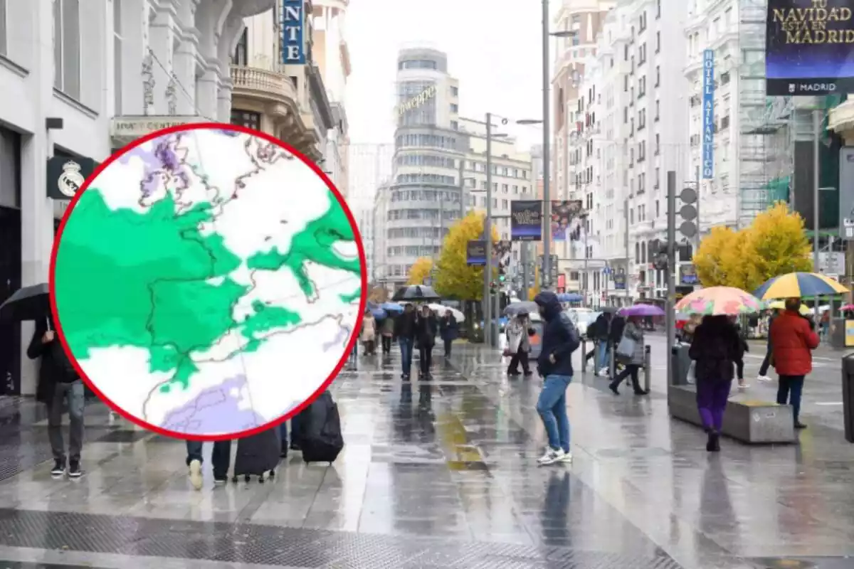 Muntatge amb gent als carrers de Madrid un dia de pluja i un mapa d'anomalies