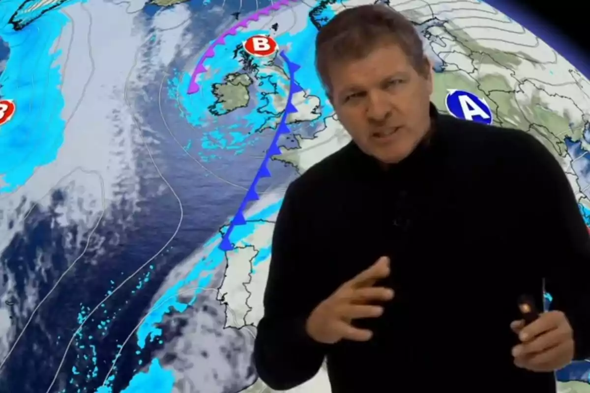 Mario Picazo presenta un informe meteorològic davant d'un mapa del clima que mostra sistemes d'alta i baixa pressió.