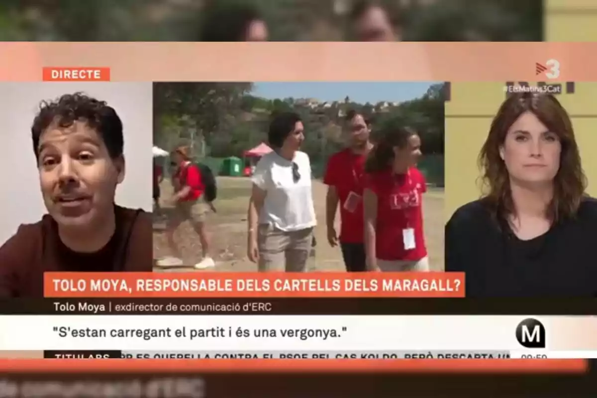 Pantalla dividida d'un programa de televisió en directe amb un home parlant per trucada a l'esquerra, un grup de persones caminant al centre i una presentadora a l'estudi a la dreta.