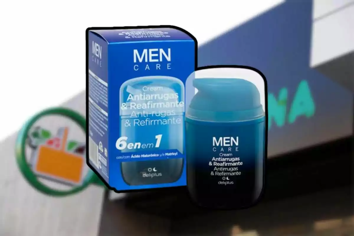 Packaging and box of anti-wrinkle and firming cream for men by the brand Deliplus with a blurred logo background.