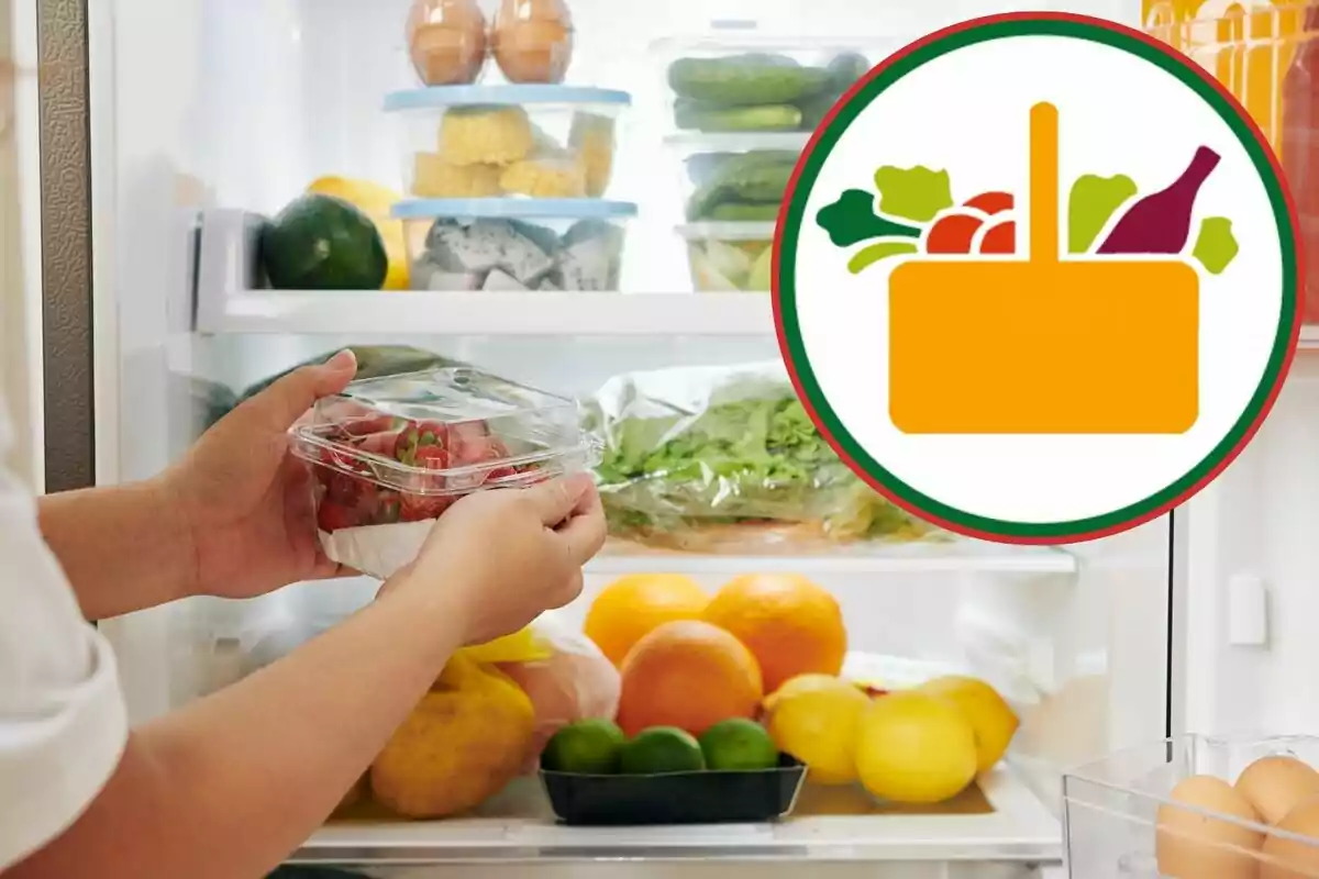 Una persona col·locant un recipient amb maduixes en una nevera plena de fruites i verdures, amb una icona d'una cistella d'aliments a la cantonada superior dreta. Una persona col·locant un recipient amb maduixes en una nevera plena de fruites i verdures, amb una icona d'una cistella d'aliments a la cantonada superior dreta.