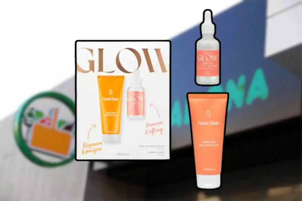 Imagen de productos de cuidado facial de la marca Deliplus, incluyendo un limpiador facial y un sérum, con el logotipo de un supermercado de fondo. Imagen de productos de cuidado facial de la marca Deliplus, incluyendo un limpiador facial y un sérum, con el logotipo de un supermercado de fondo.