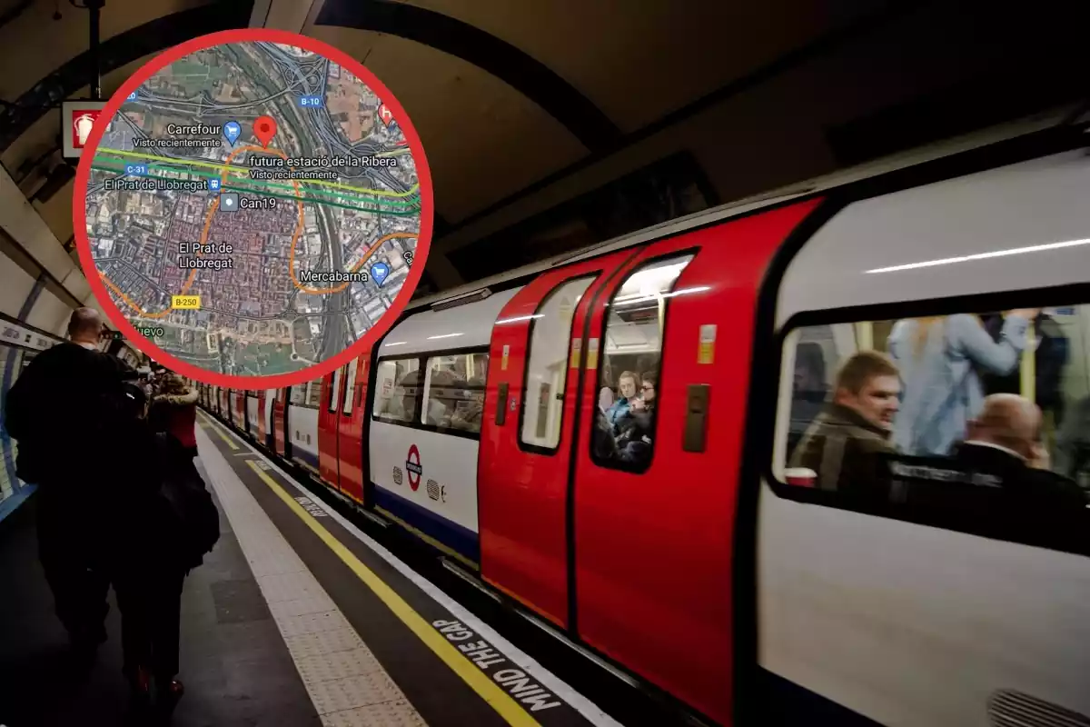 Un metro de Barcelona amb un plànol del mateix a google maps