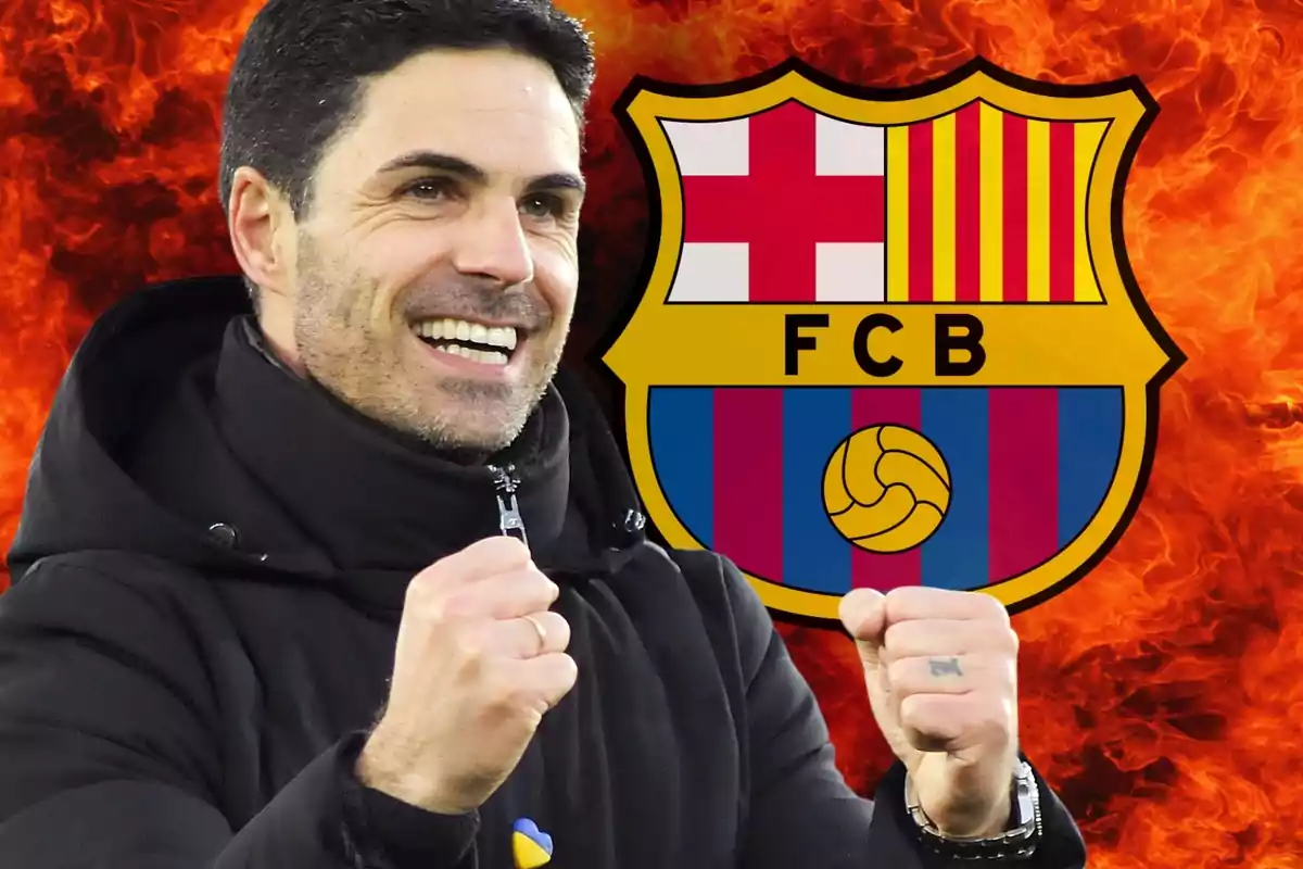 Un home somrient amb els punys aixecats, vestint una jaqueta negra, amb l?escut del FC Barcelona i un fons de flames.