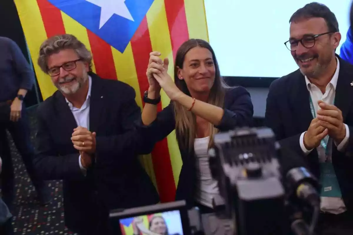 Imatge de Miriam Nogueras a la compareixença del 23-J a la seu de Junts per Catalunya