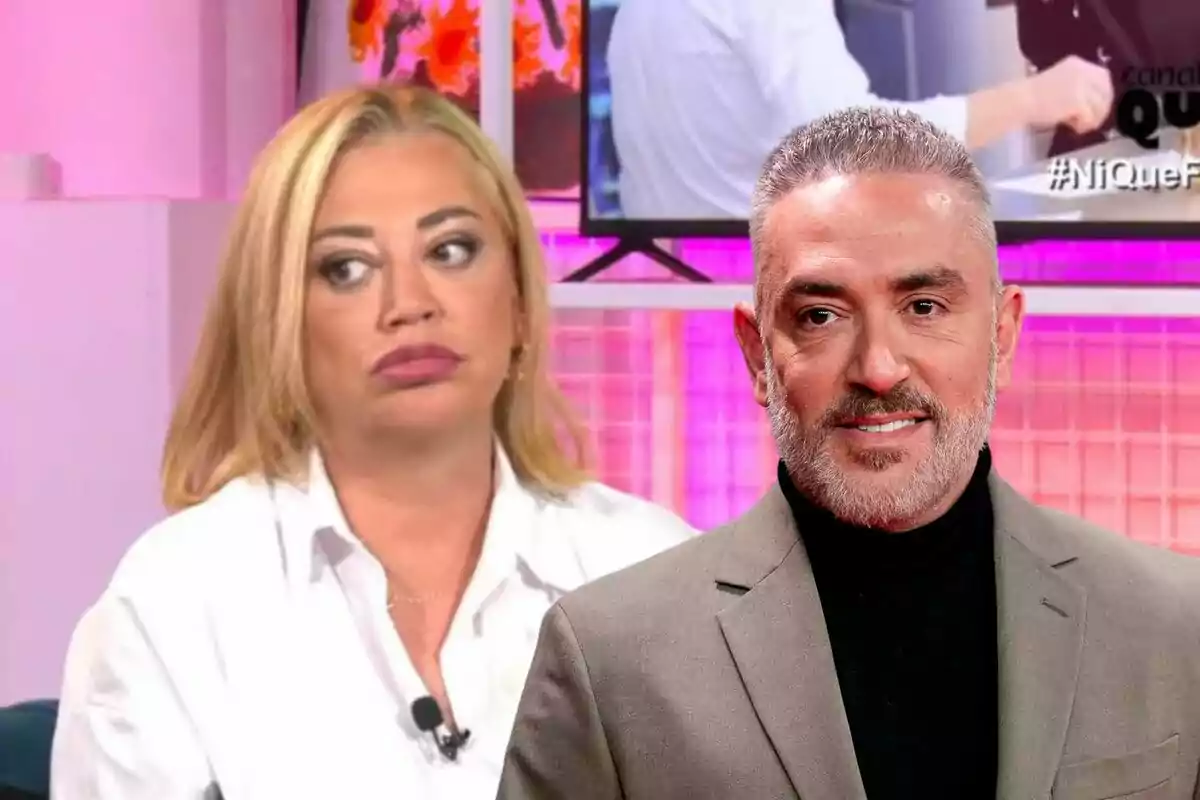 Belén Esteban i Kiko Hernández en un set de televisió amb fons rosa i pantalla de fons.