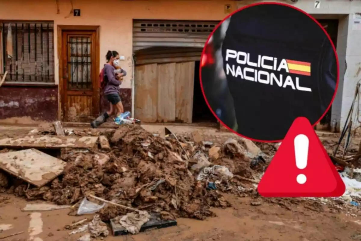 Una persona camina per un carrer ple de runes i fang, mentre que en un requadre es mostra l'uniforme de la Policia Nacional amb un símbol d'advertència.