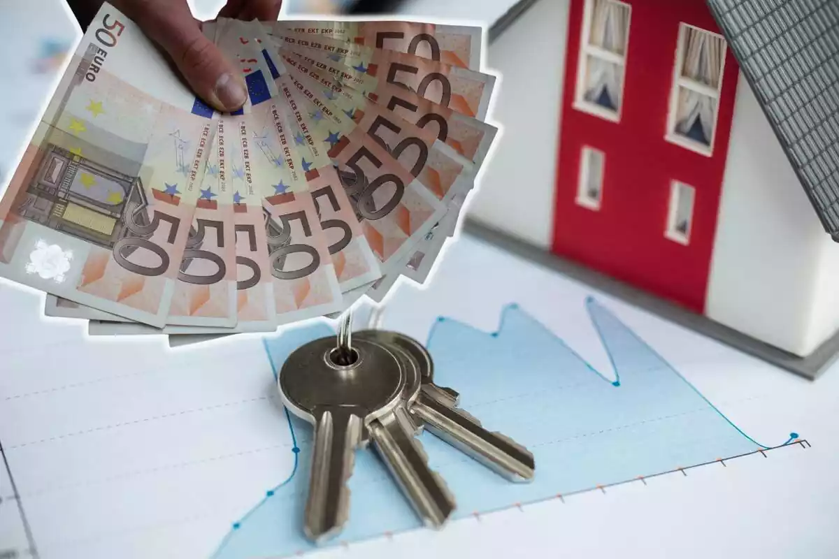 Muntatge amb una factura, unes claus, una casa en miniatura i una mà subjectant diversos bitllets de 50 euros