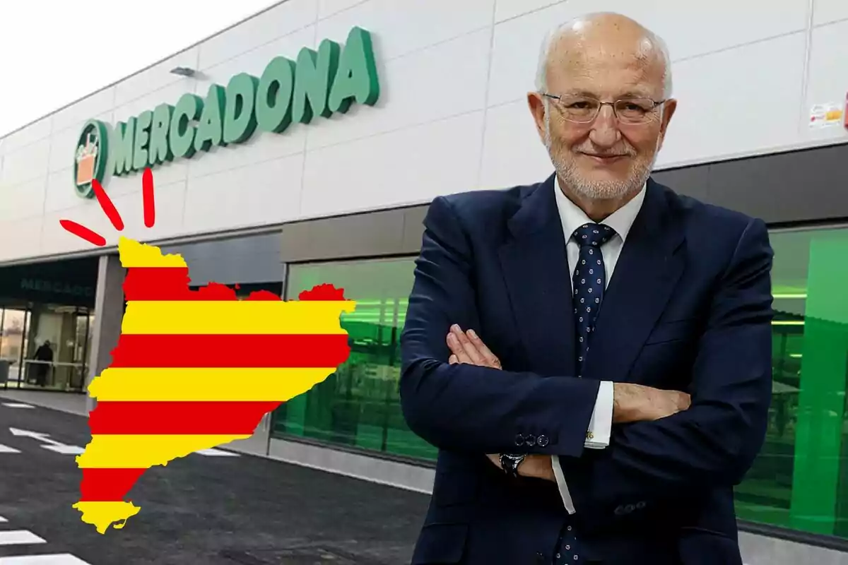 Un hombre de traje sonríe frente a un supermercado Mercadona con un mapa de Cataluña en colores de la bandera catalana superpuesto.