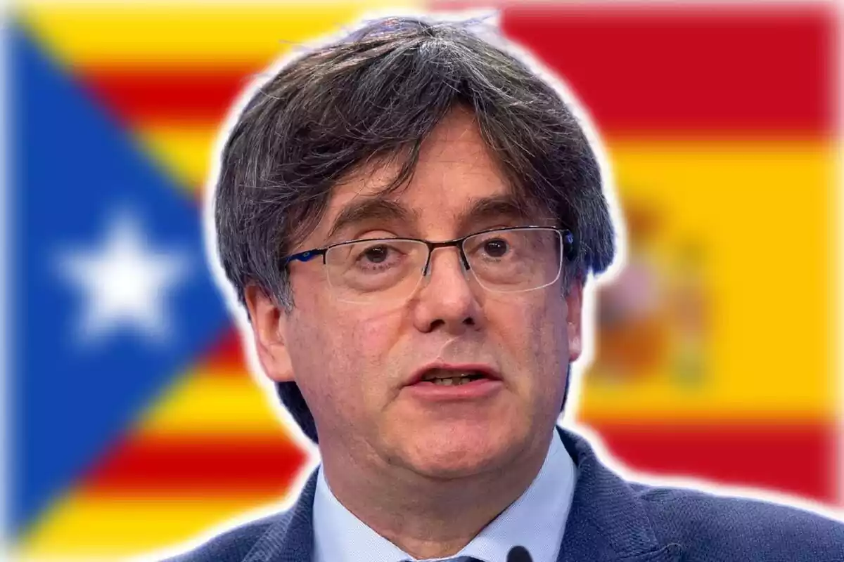 Muntatge de fotos de Carles Puigdemont en primer pla, amb cara seriosa, amb les banderes de Catalunya (estelada) i Espanya de fons