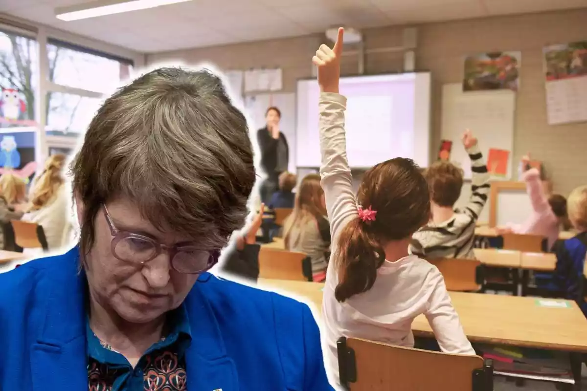 Muntatge de fotos d'uns nens d'esquena a classe atenent la professora i, en un primer pla, una imatge d'Anna Simó amb el rostre capcot