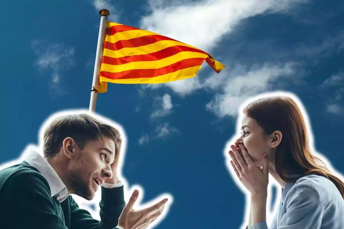 Muntatge de fotos de dues persones parlant i la bandera catalana de fons