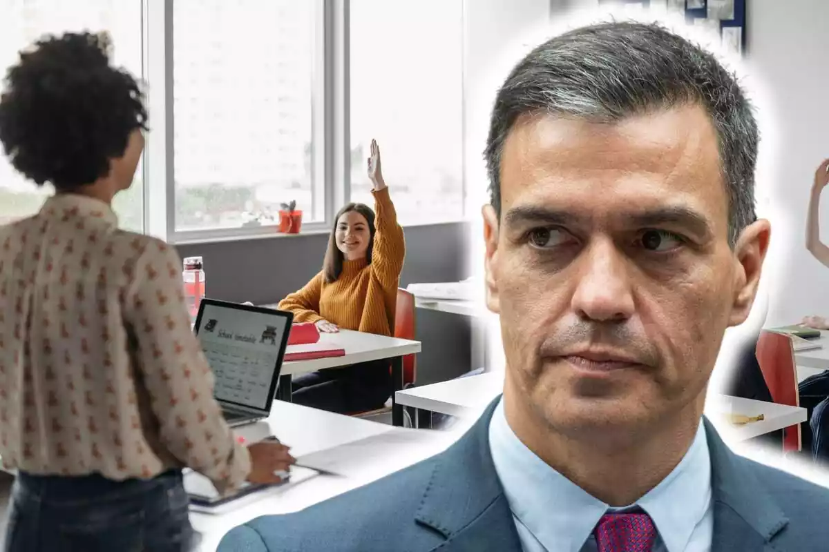Muntatge de fotos de primer pla de Pedro Sánchez, amb cara seriosa, i de fons la imatge d'una professora fent classe a l'interior d'una aula
