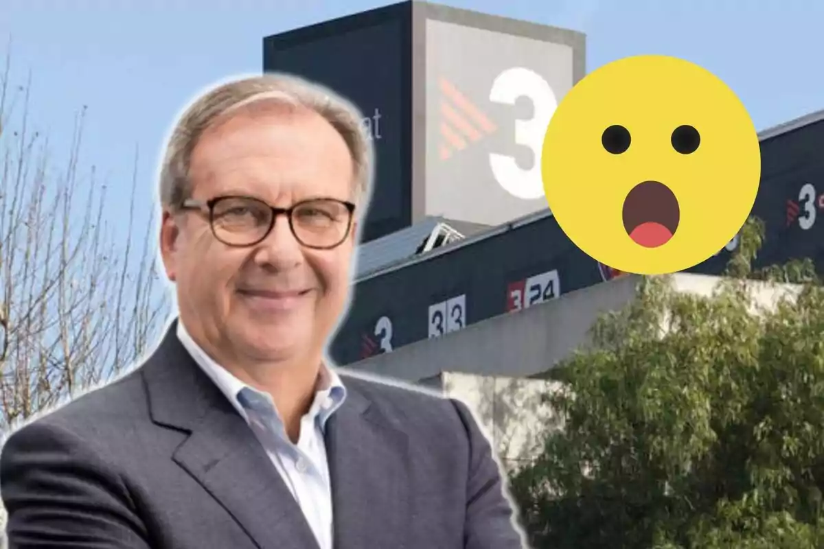 Josep Cuní amb vestit davant d'un edifici amb el logotip de TV3 i un emoji sorprès.