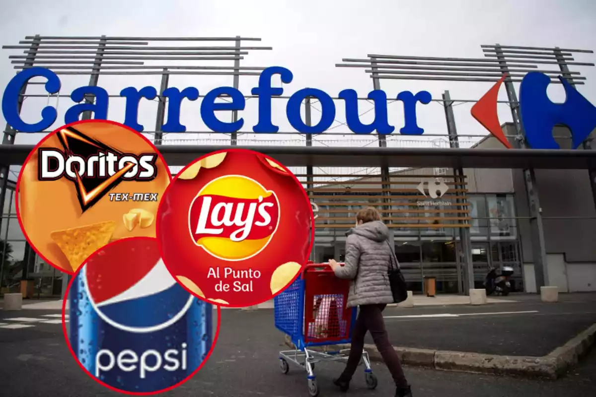 Muntatge amb l'exterior d'una botiga de Carrefour i tres cercles amb productes de les marques Doritos, Lay's i Pepsi