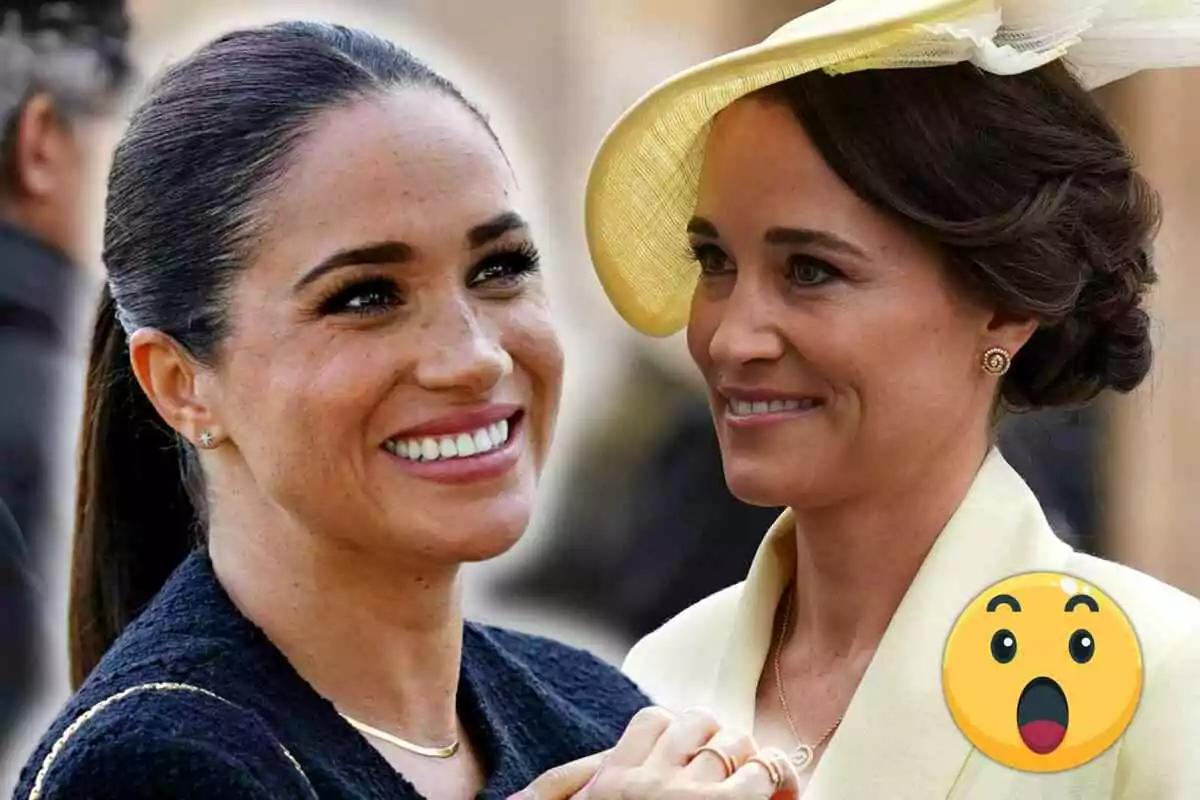 Pippa Middleton i Meghan Markle somrients mirant-se amb un emoji sorprès a la cantonada.