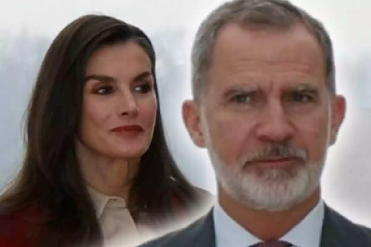 Montaje de fotos de Don Felipe y Doña Letizia mirando en direcciones opuestas con expresiones serias.