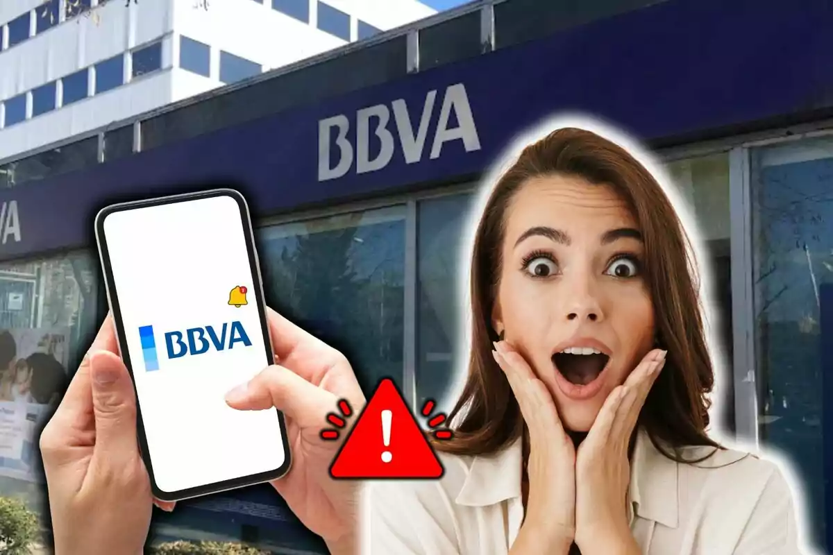 Persona sorpresa davant d'una sucursal del BBVA amb un telèfon mòbil mostrant el logotip de l'aplicació i una icona d'alerta.