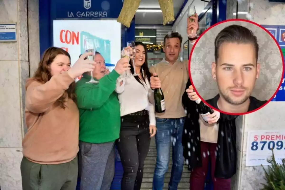 Un grup de persones celebra un premi de loteria, i al cercle el jove tarotista Daniel