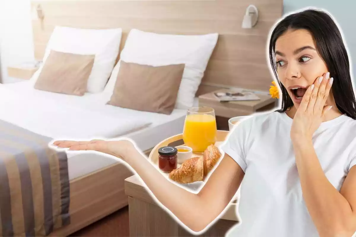 Muntatge amb una habitació d'hotel, amb un llit de matrimoni i l'esmorzar a taula, i una dona amb cara de sorpresa