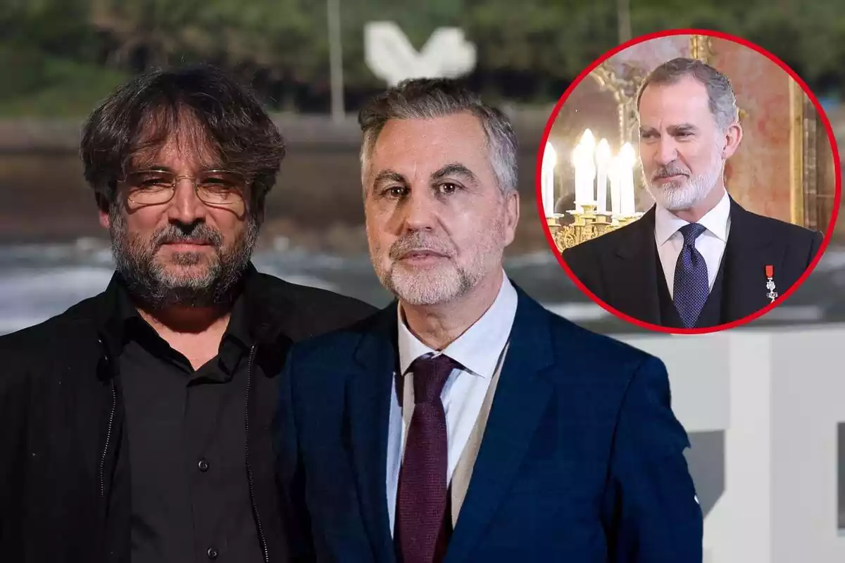 Muntatge de Jordi Évole seriós vestit de negre, Carlos Alsina amb rostre neutre amb corbata granat i Felip VI rient amb corbata blava