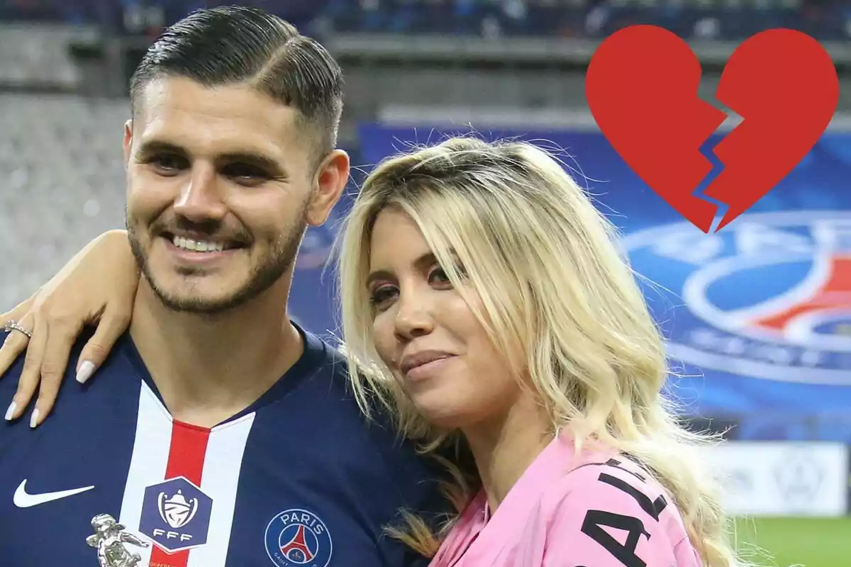 Mauro Icardi i Wanda Nara somrients amb un cor trencat al fons.