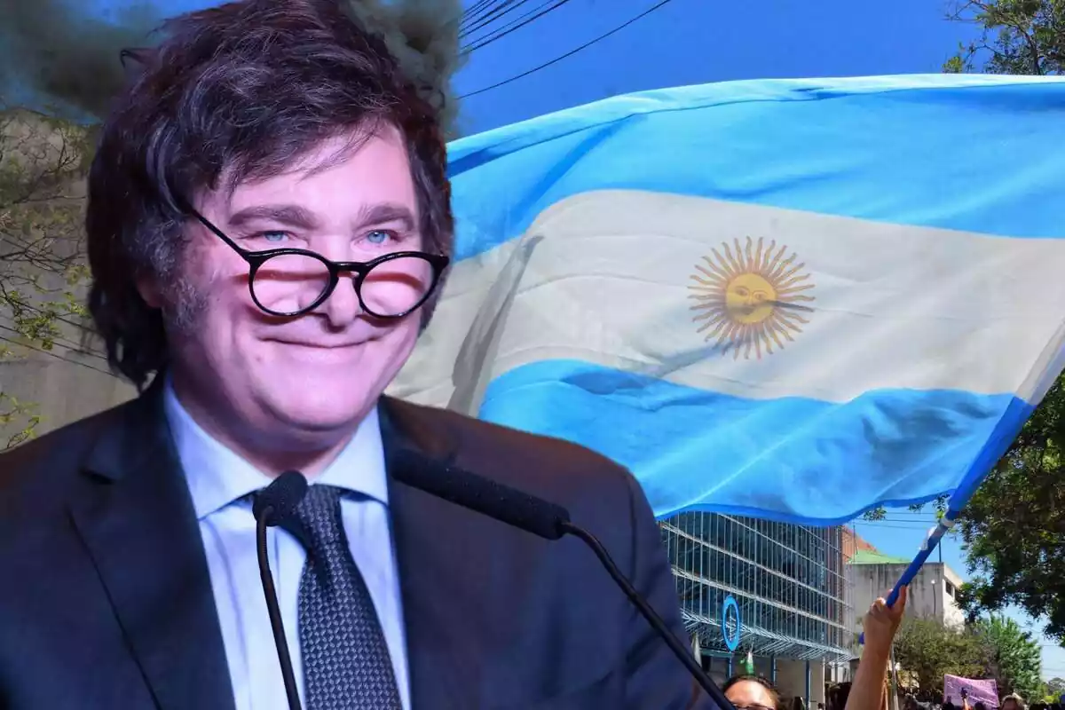 Muntatge de Javier Milei i la bandera argentina