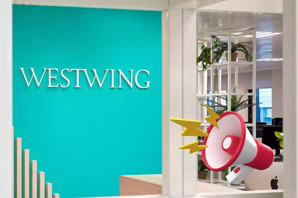 Muntatge de les oficines de Westwing amb el nom en lletres blanques i un megàfon amb raigs