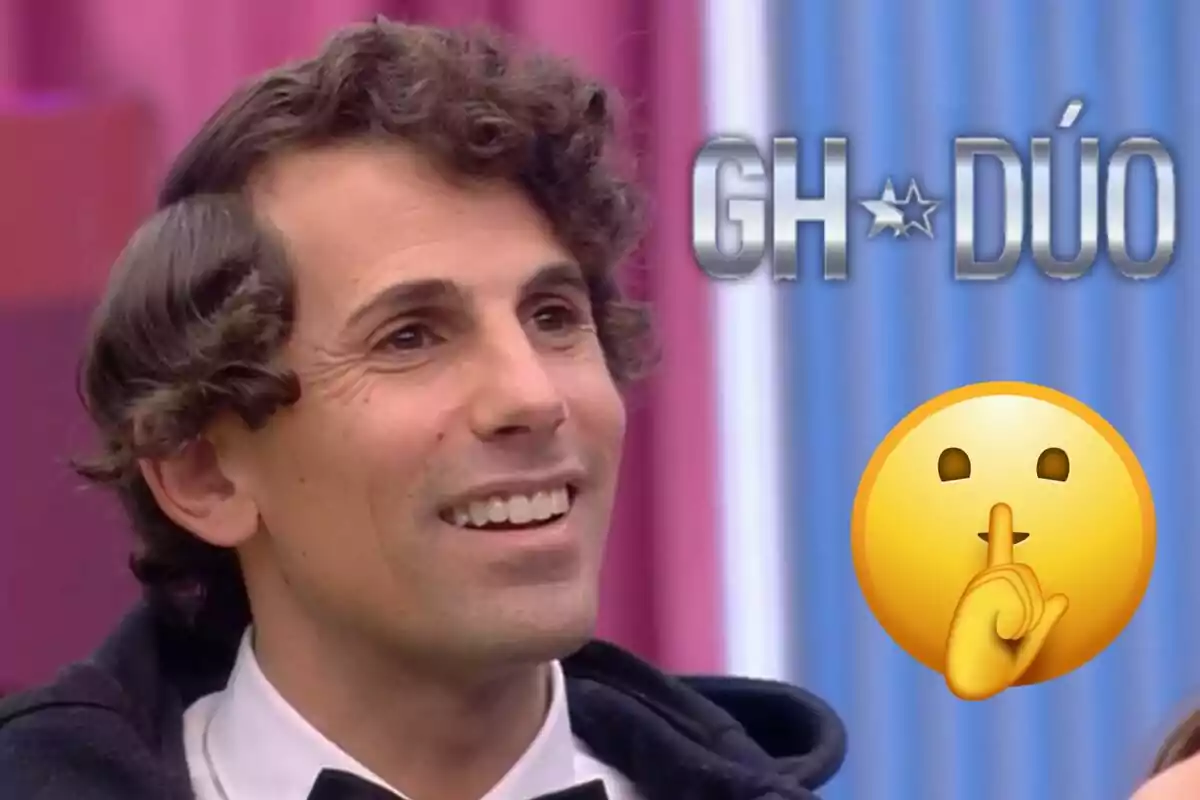 Óscar Landa sonriente con cabello rizado y un emoji de silencio al lado, con el texto "GH DÚO" en el fondo.