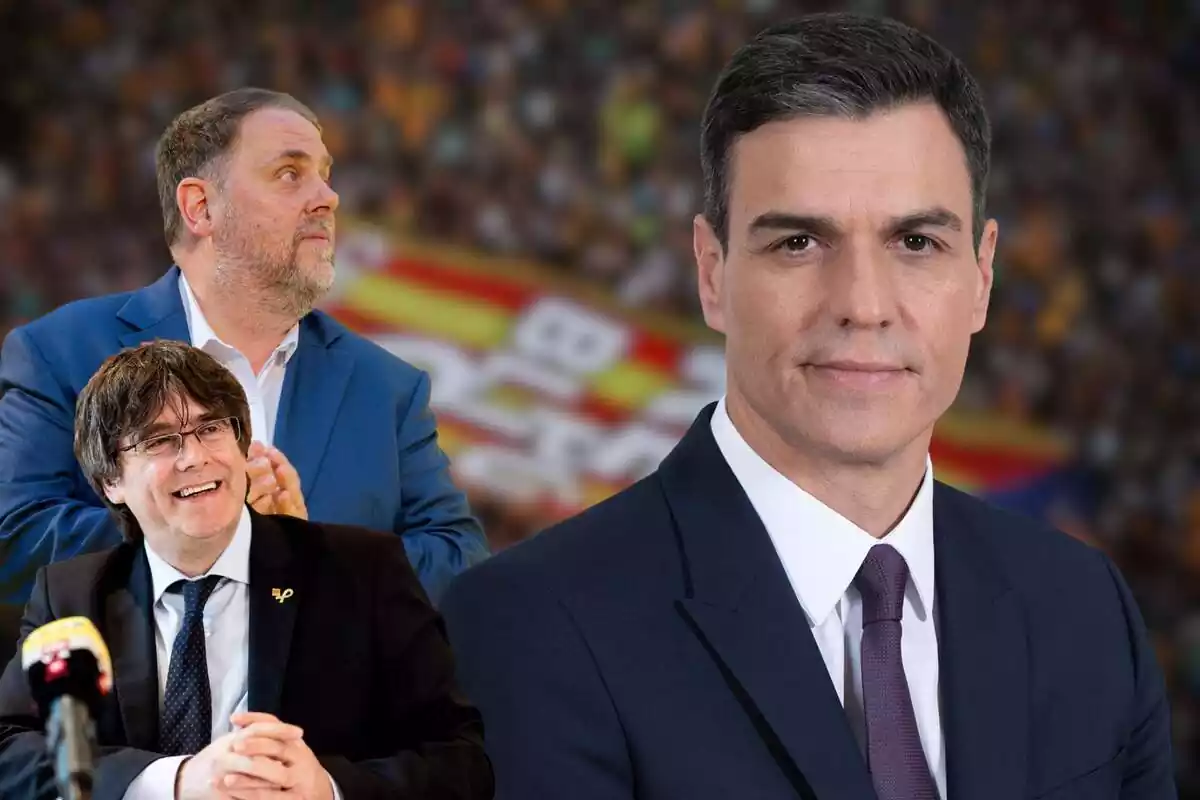 Muntatge de Pedro Sánchez amb Puigdemont i Oriol Junqueras mirant-lo