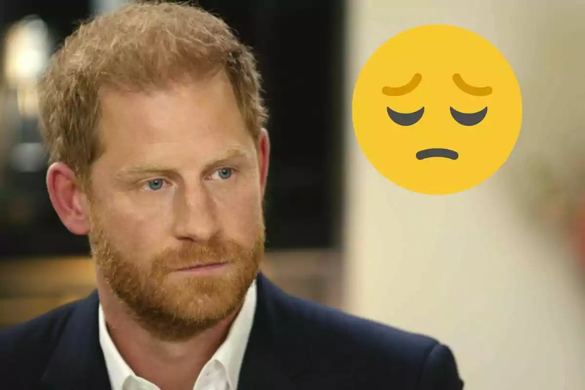 Príncep Harry amb barba pèl-roja i expressió seriosa, acompanyat d'un emoji trist.