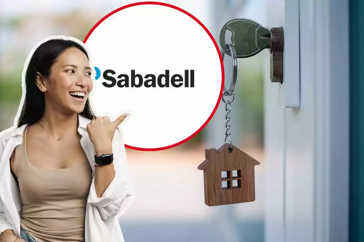 Una dona somrient assenyala cap al logo de Sabadell, mentre una clau amb un clauer en forma de casa està inserida en un pany.