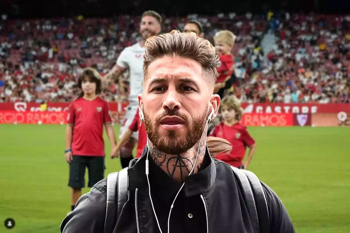 Muntatge de Sergio Ramos amb la seva família al camp de Sevilla al fons i ell amb els auriculars posats