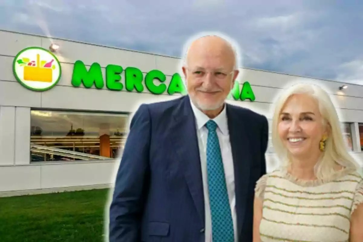 Juan Roig i Hortensia Herrero somrient davant d'un supermercat Mercadona.