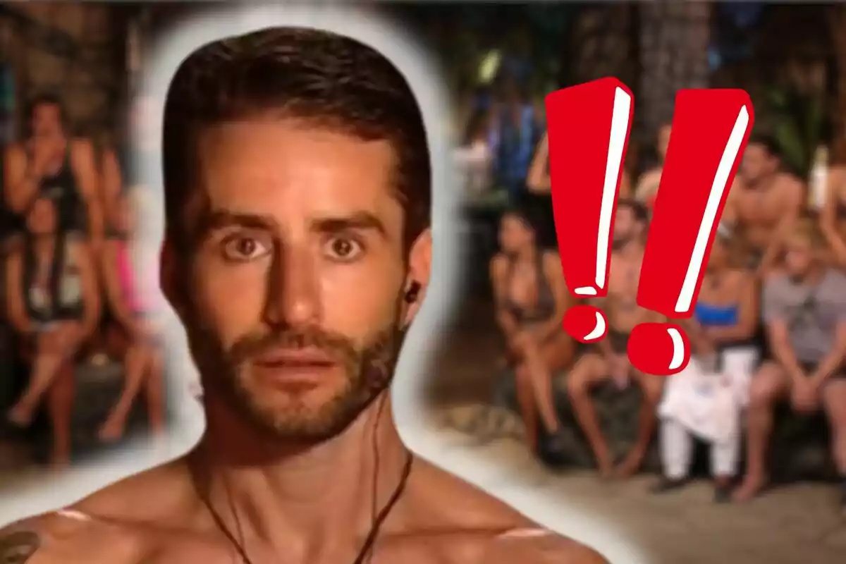 Pelayo with a surprised expression in the foreground with a group of blurred people in the background and two red exclamation marks.