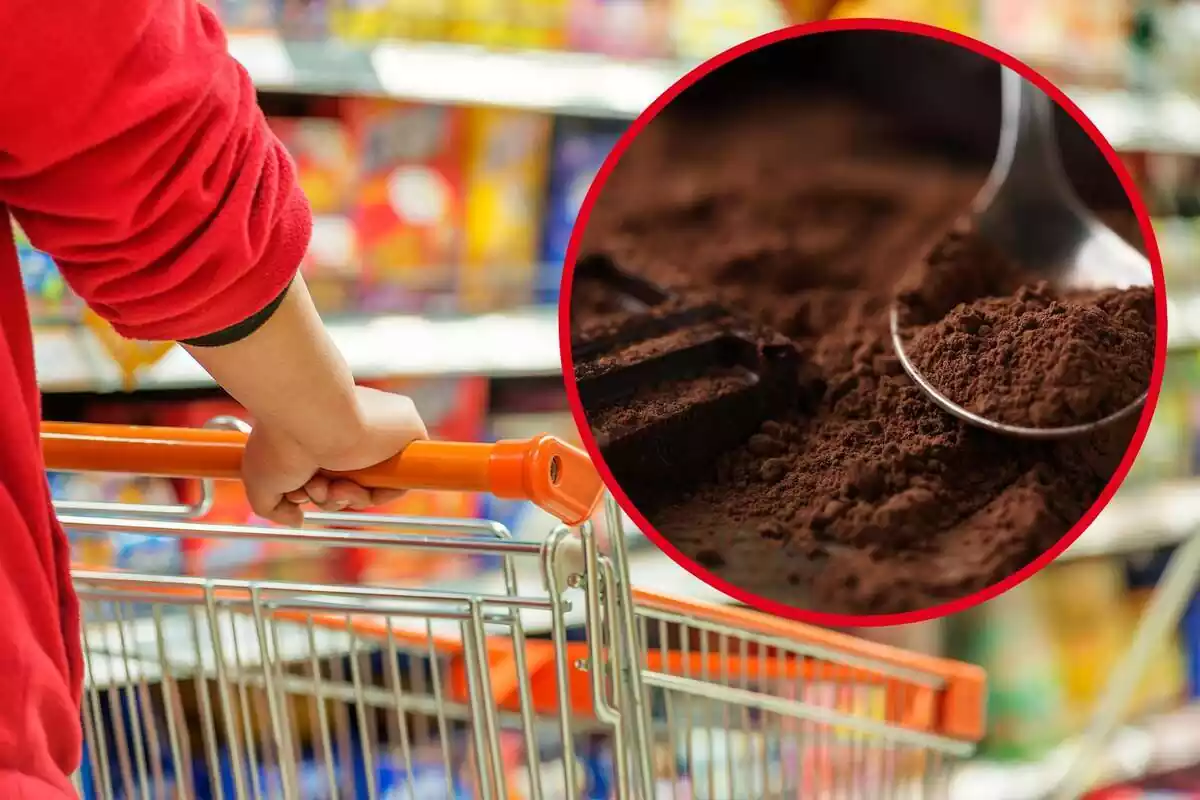 Muntatge amb una persona amb un carretó en un supermercat i un cercle amb cacau en pols i una cullera