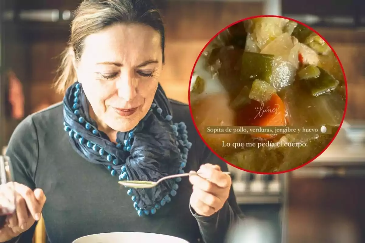 Una mujer disfruta de una sopa caliente en un ambiente acogedor, con un primer plano de la sopa que contiene pollo, verduras, jengibre y huevo.