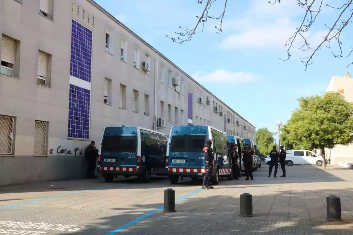 Mossos d'Esquadra al Prat de Llobregat