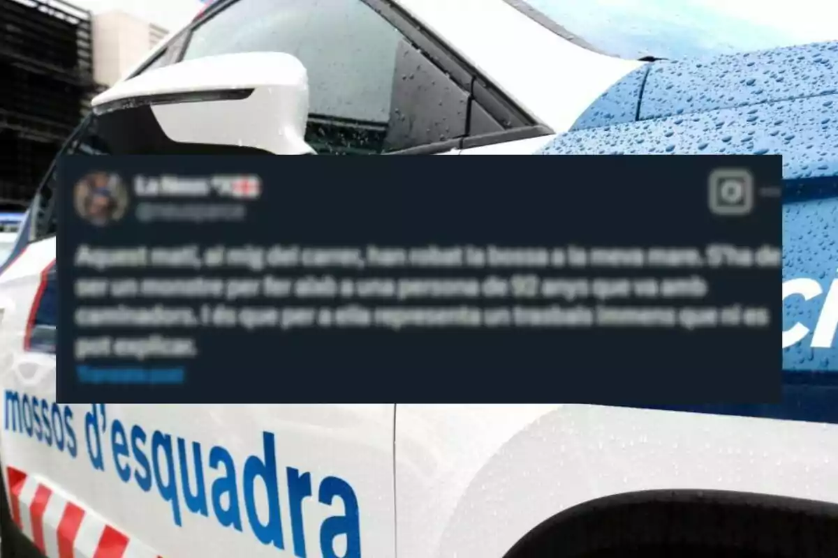 Un cotxe dels Mossos d'Esquadra amb un missatge superposat sobre un robatori a una persona gran.