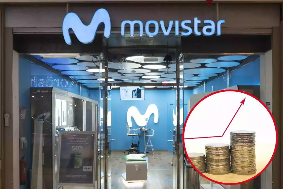 Botiga de Movistar amb una imatge amb monedes i una fletxa cap amunt