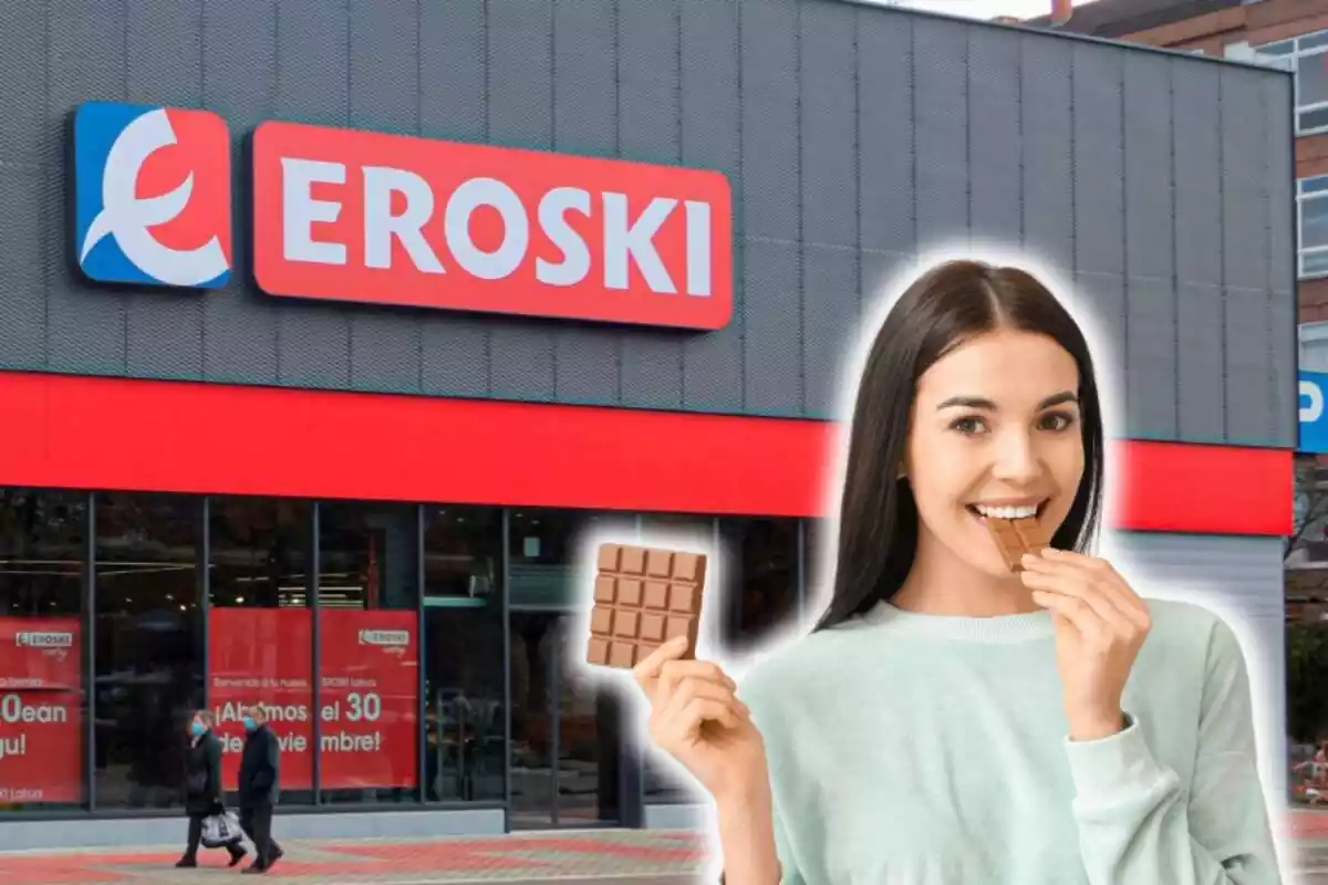 Dona menjant xocolata davant d'Eroski