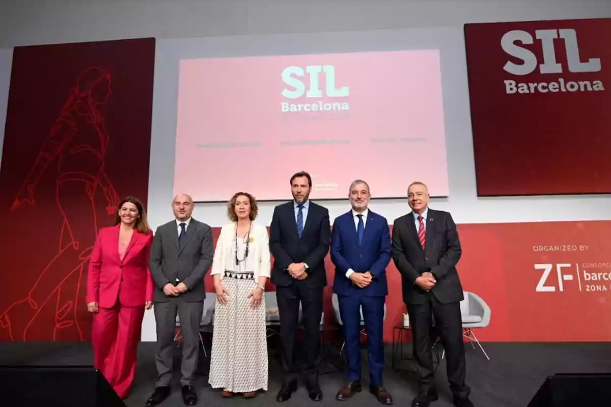 Oscar Puente i Jaume Collboni a la presentació del SIL 2024