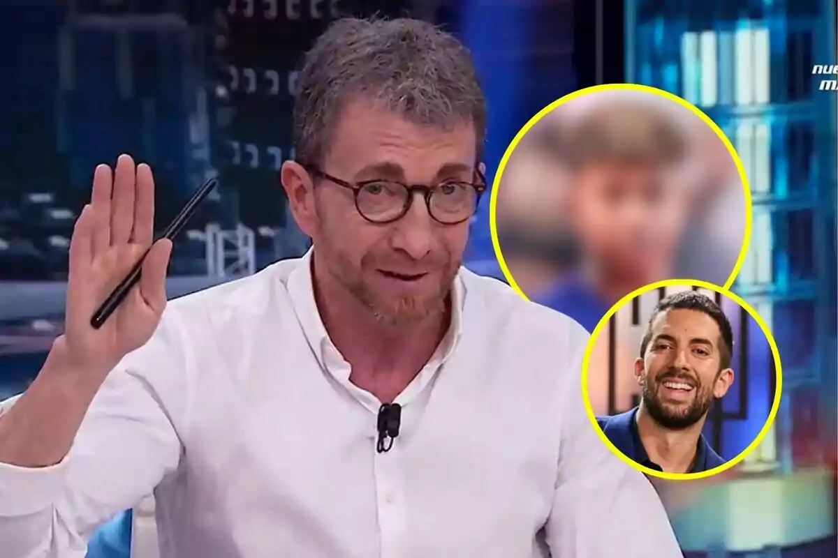 Pablo Motos amb ulleres i camisa blanca sostenint un bolígraf a El Hormiguero, amb una imatge borrosa de Lamine Yamal i una altra de David Broncano a La Revuelta en cercles grocs a la dreta.