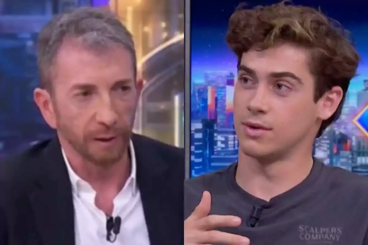 Pablo Motos amb cara seriosa a l'esquerra amb Franco Colapinto a la dreta, tots dos a El Hormiguero.