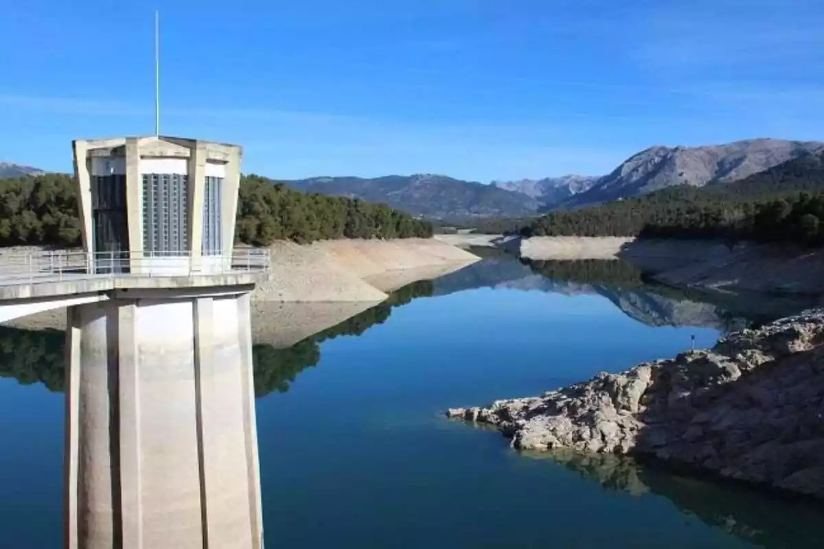 Foto del pantà de La Bolera, a Jaén