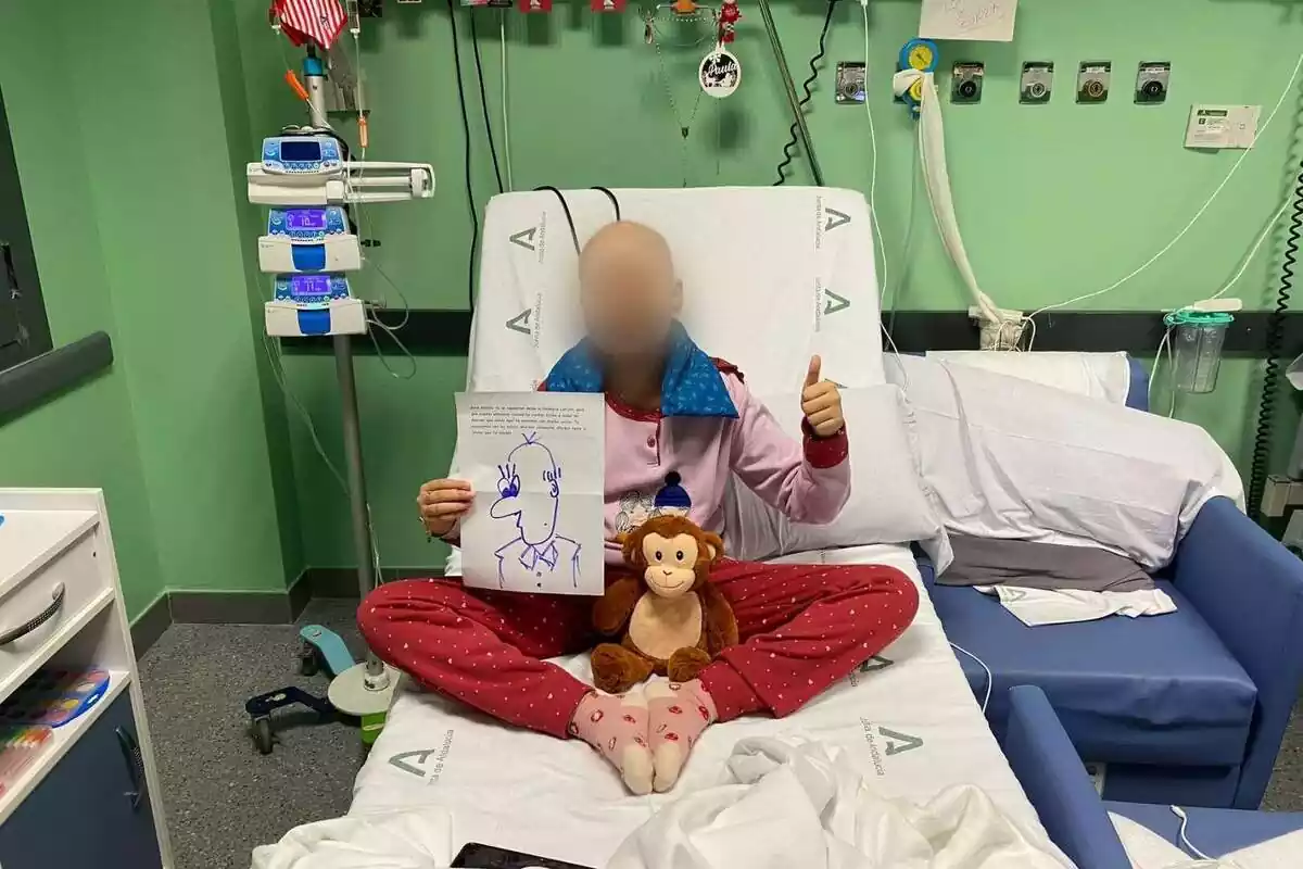 Paula Báñez, nena de Huelva que espera el trasplantament de medul·la a l'hospital