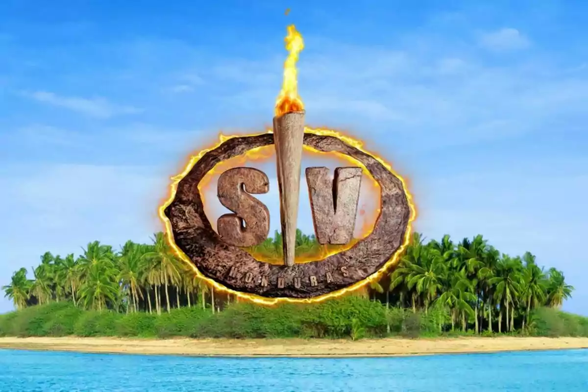 Logo de 'Supervivientes' con una antorcha en llamas sobre una isla tropical con palmeras y mar azul.