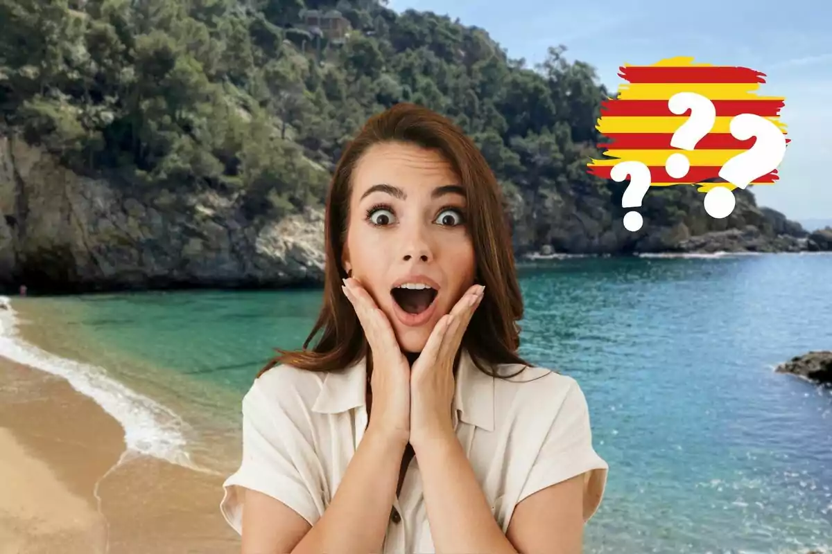 Una dona amb expressió de sorpresa a una platja amb un paisatge muntanyós i un dibuix d'una bandera amb signes d'interrogació.