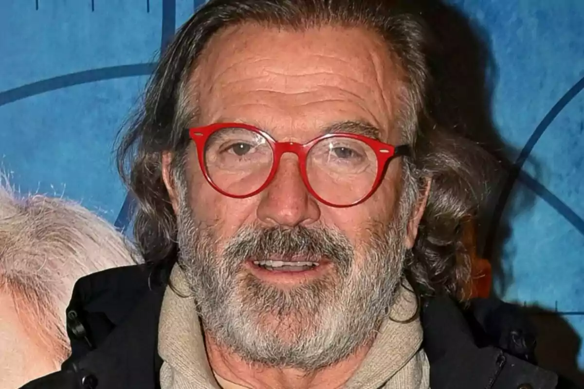 Pepe Navarro against a blue background. Pepe Navarro against a blue background.